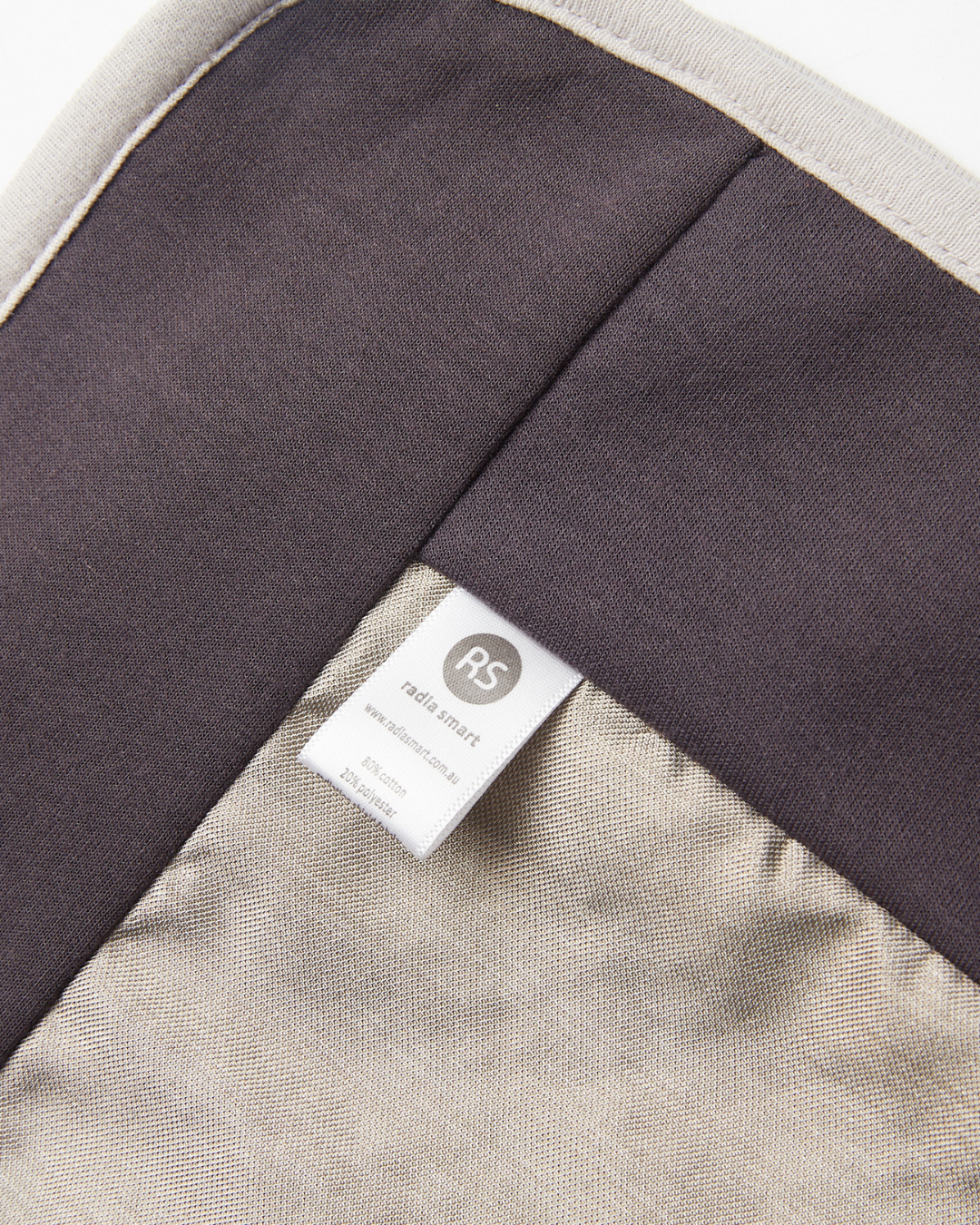 Stay cozy and protected with the Radia Smart® Grey Cotton Blanket, designed with silver-lined Faraday fabric for EMF, RF, and 5G radiation shielding. Made from soft, breathable cotton, this anti-radiation blanket supports fertility health and overall wellness. Ideal for use at home or while resting, it offers comfort and peace of mind by reducing exposure to harmful wireless signals in a stylish and natural way.