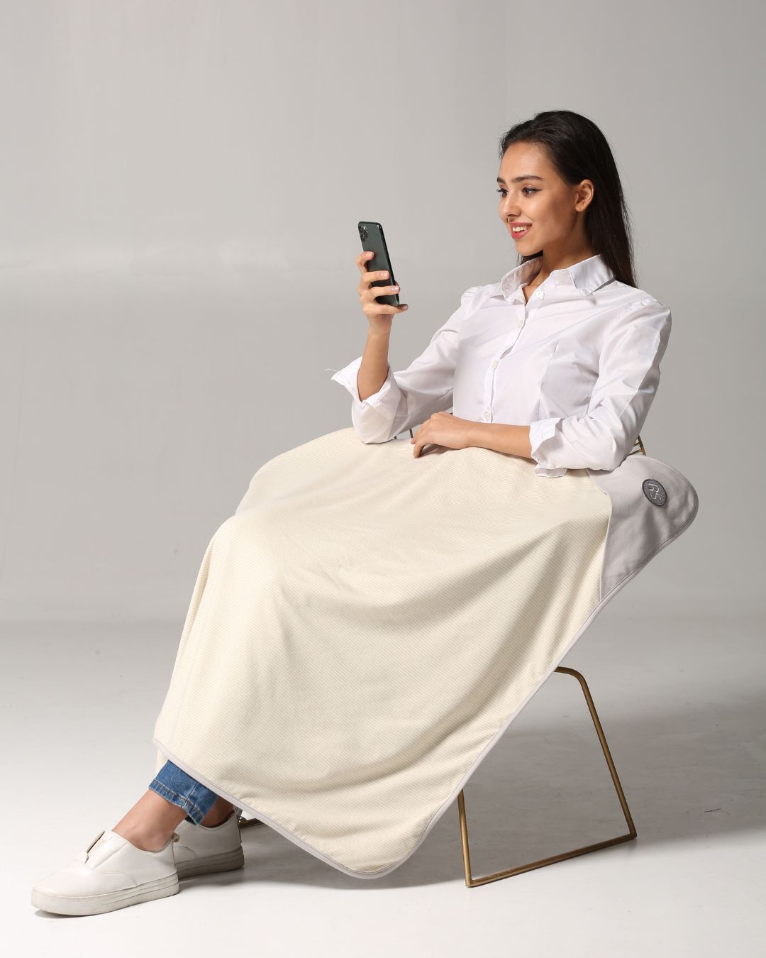 Embrace wellness with the Radia Smart® Natural Organic Blanket (Large), designed for EMF protection and anti-radiation support. This silver-lined Faraday blanket helps shield against wireless radiation and supports fertility health. Made with certified organic cotton, it’s soft, breathable, and ideal for everyday use at home, during pregnancy, or while traveling. A natural, chemical-free solution for EMF-sensitive individuals and families.