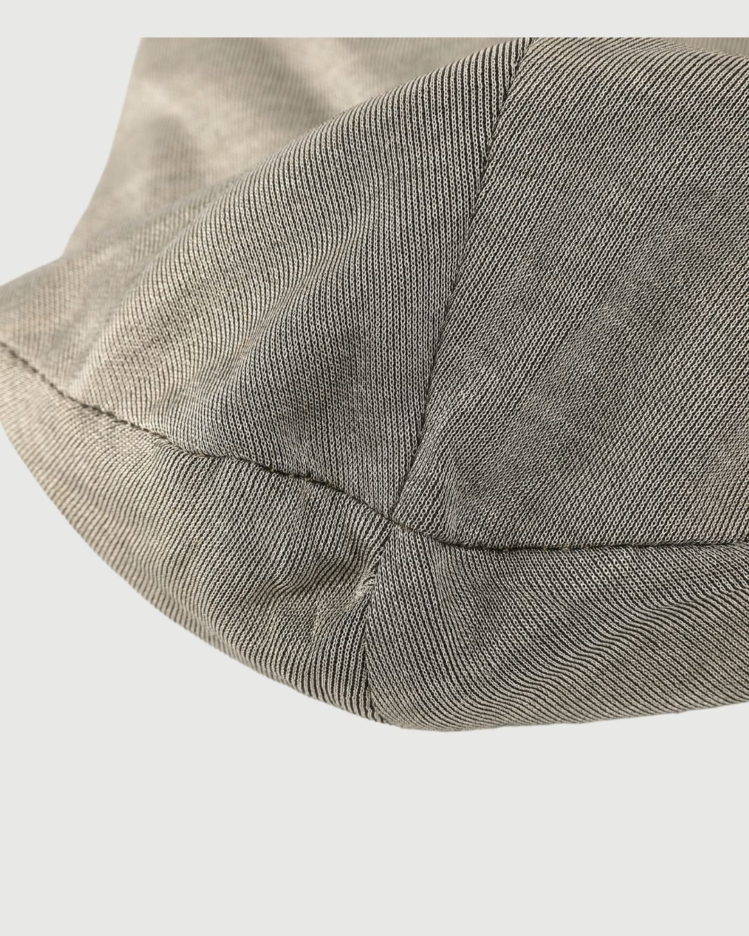 The Radia Smart® Winter Beanie (Yellow) offers EMF protection with silver-lined Faraday fabric that blocks RF, 5G, and wireless radiation. Designed for colder weather, it provides warmth while reducing exposure to harmful frequencies. Soft, breathable, and stylish, this anti-radiation beanie supports fertility and overall wellness. Perfect for daily wear, it combines comfort and protection for a health-conscious lifestyle in a bright, cozy design.