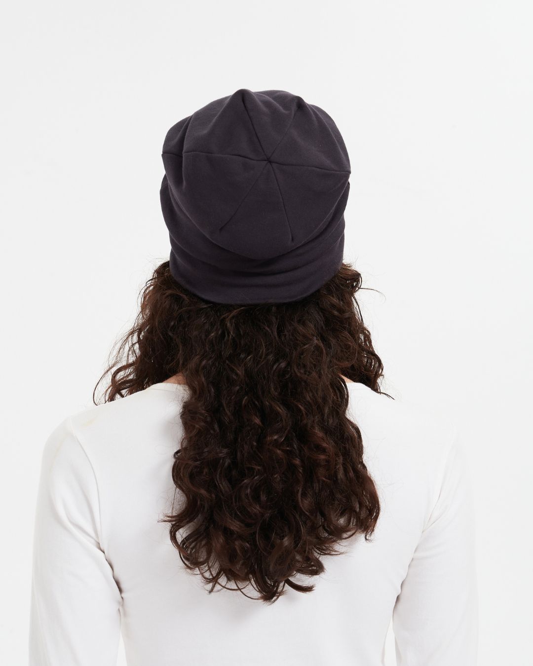 Experience the highest standard in EMF protection with the Ultimate Certified 100% Organic Cotton Premium EMF Protection Beanie by Radia Smart®. Expertly designed with silver-lined Faraday fabric, this beanie helps block harmful RF and 5G radiation from sources like WiFi, mobile phones, and wireless devices. Crafted for comfort, breathability, and wellness, it supports fertility and peace of mind in a sleek, everyday style—ideal for both indoor and outdoor wear.