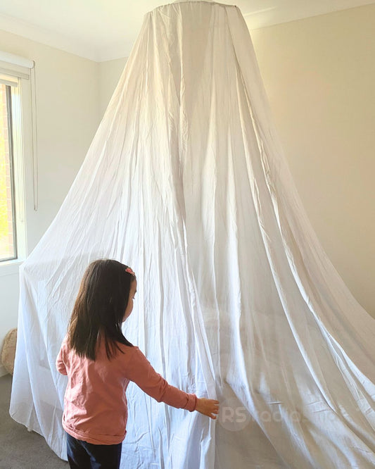 Stay cozy and protected with the Radia Smart® EMF Protection Bed Canopy Circle (Small). Designed to shield against electromagnetic fields (EMF), this silver-lined canopy offers Faraday cage-level protection. Ideal for fertility health and sensitive sleepers, it helps reduce exposure to Wi-Fi, cell towers, and other wireless radiation sources. The breathable, elegant design promotes restful sleep while safeguarding your health in style.