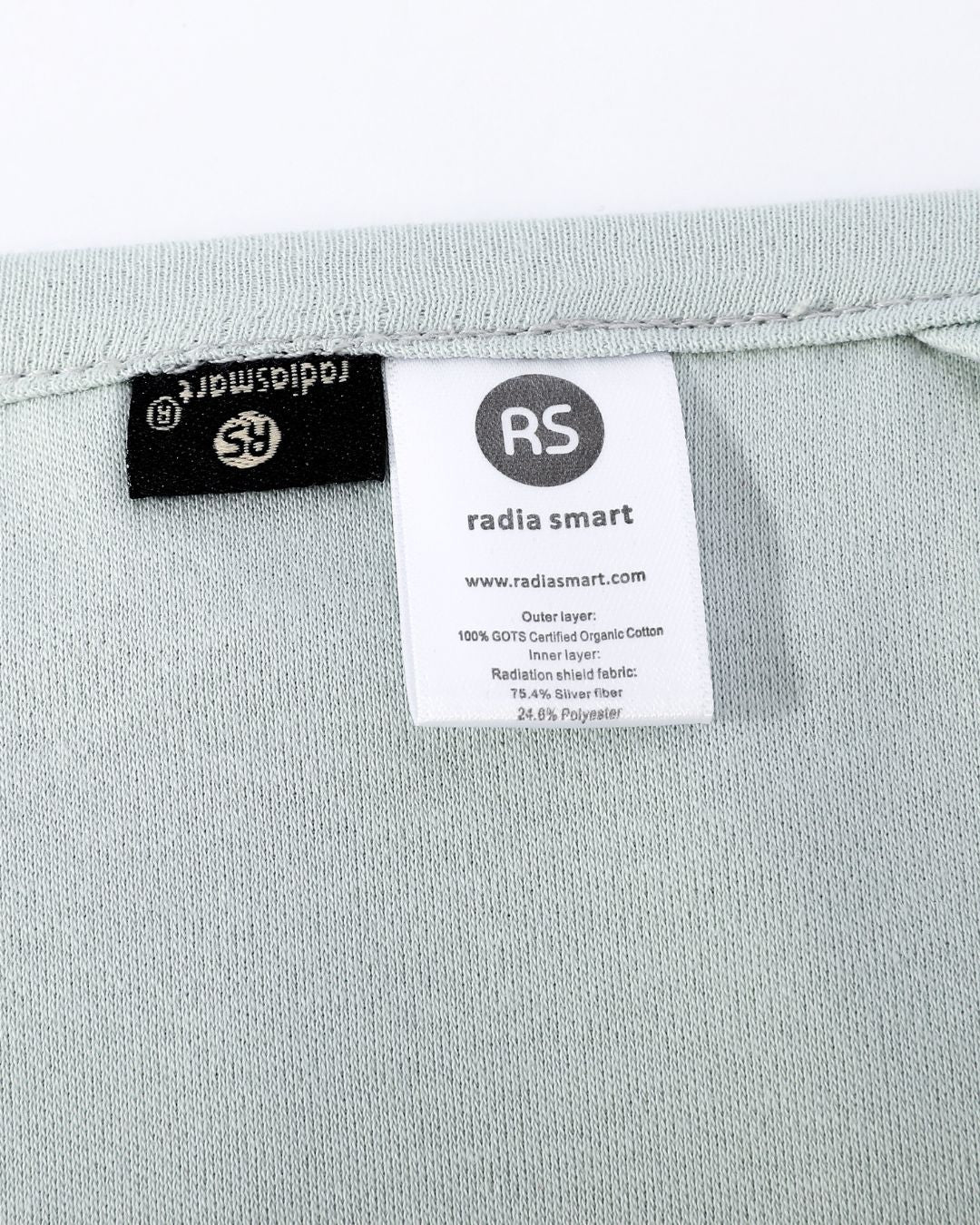 Stay cozy and protected with the Ultimate Certified 100% Organic Premium EMF Protection Blanket. Featuring silver-lined Faraday shielding, it blocks EMF, RF, 5G, and WiFi radiation, ensuring a safe and soothing environment. Made from soft, breathable organic fabric, this blanket offers comfort while protecting you from harmful frequencies. Perfect for restful sleep and relaxation, it combines luxury with health-conscious technology.