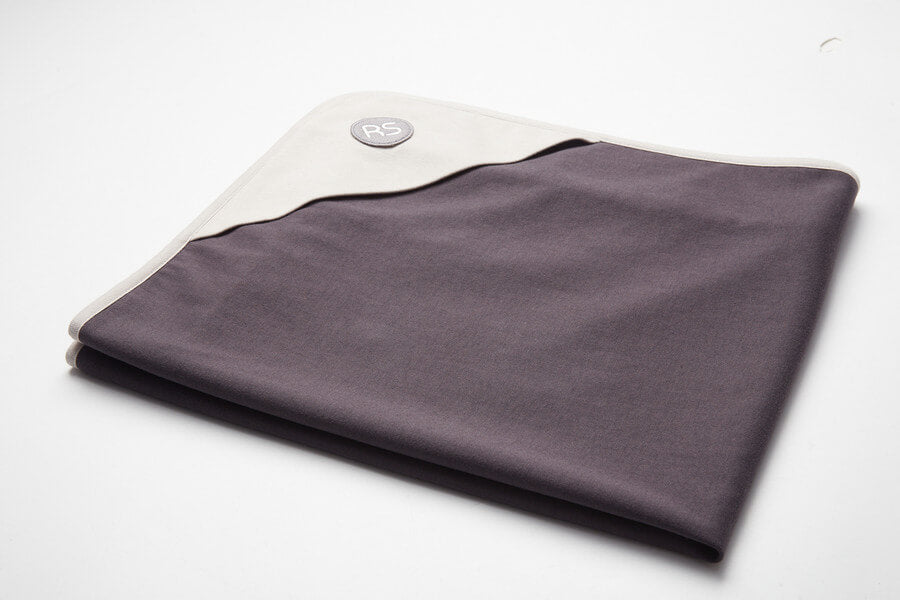 Stay cozy and protected with the Radia Smart® Grey Cotton Blanket, designed with silver-lined Faraday fabric for EMF, RF, and 5G radiation shielding. Made from soft, breathable cotton, this anti-radiation blanket supports fertility health and overall wellness. Ideal for use at home or while resting, it offers comfort and peace of mind by reducing exposure to harmful wireless signals in a stylish and natural way.