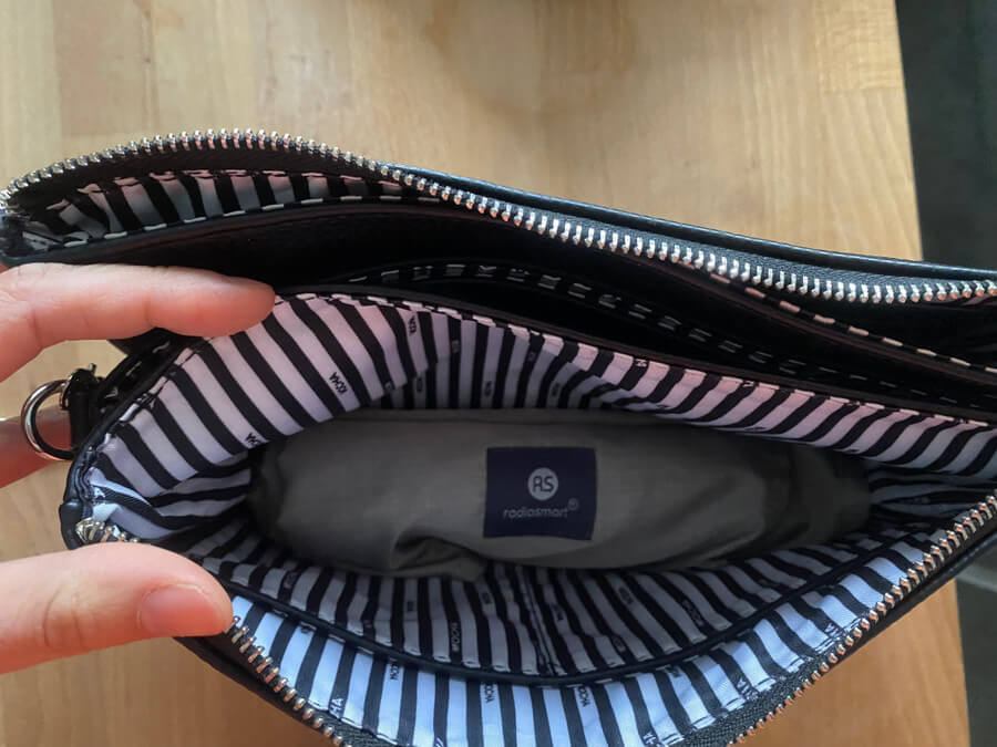 Radia Smart® EMF Protection Scarf offers stylish and effective shielding from EMF, RF, and 5G radiation. Crafted with silver-lined fabric, this anti-radiation scarf provides advanced Faraday protection to support fertility health and overall well-being. Lightweight and breathable, it’s perfect for daily wear, travel, or pregnancy. A versatile accessory for those seeking comfort, safety, and peace of mind from invisible radiation exposure.