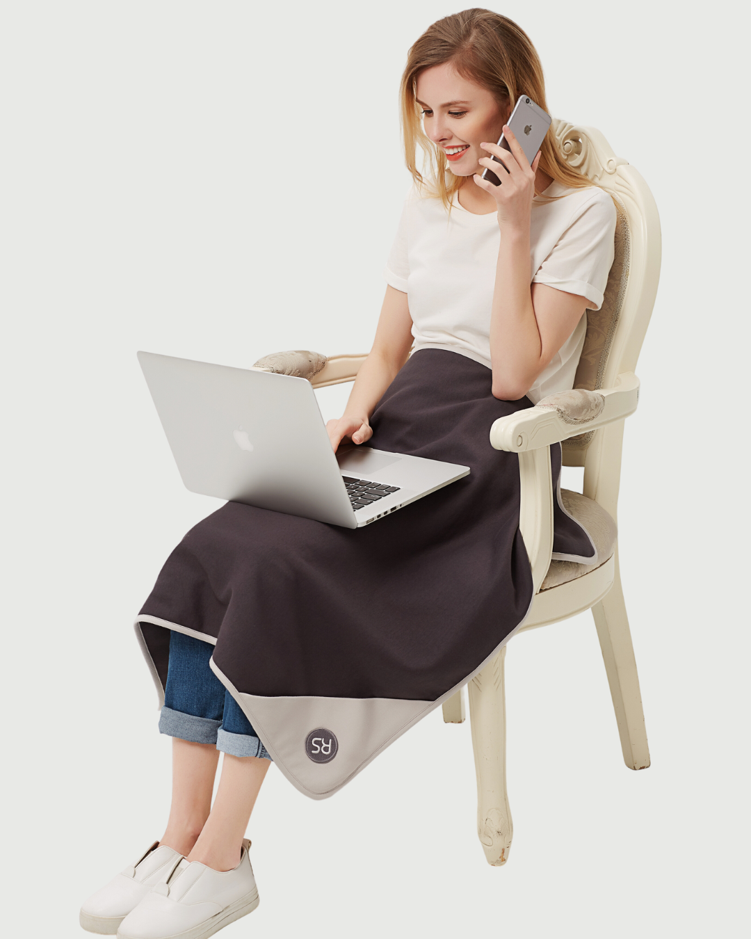 Stay cozy and protected with the Radia Smart® Grey Cotton Blanket, designed with silver-lined Faraday fabric for EMF, RF, and 5G radiation shielding. Made from soft, breathable cotton, this anti-radiation blanket supports fertility health and overall wellness. Ideal for use at home or while resting, it offers comfort and peace of mind by reducing exposure to harmful wireless signals in a stylish and natural way.