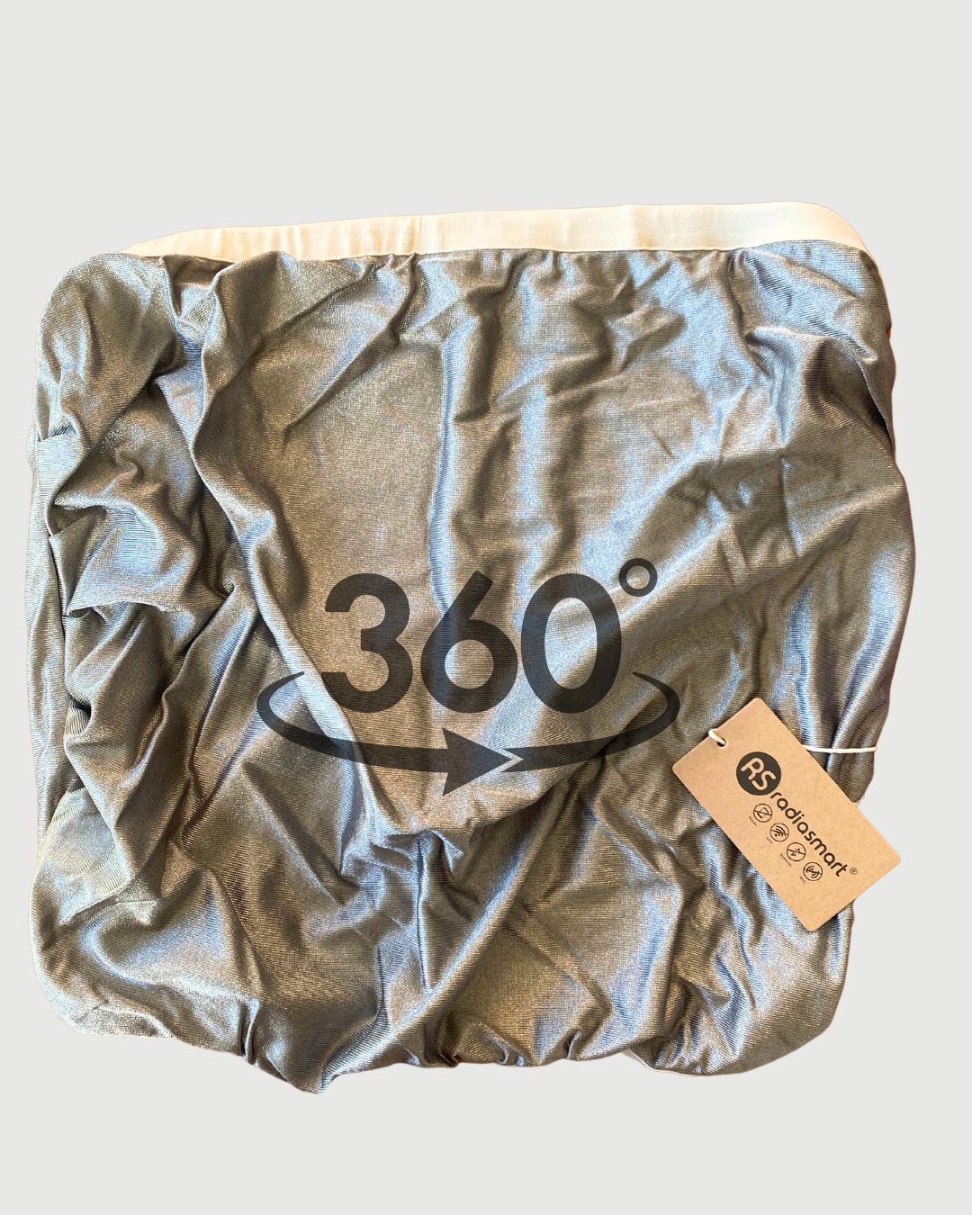 The Radia Smart® EMF Pregnancy Belly Band (Nude) offers EMF, RF, and 5G protection with silver-lined Faraday shielding. Designed for expecting mothers, it reduces harmful radiation exposure while supporting fertility and pregnancy health. Made from soft, comfortable materials, it provides gentle support and peace of mind, ensuring a safer environment for both mother and baby. Ideal for daily wear, this essential accessory promotes wellness and protection during pregnancy.