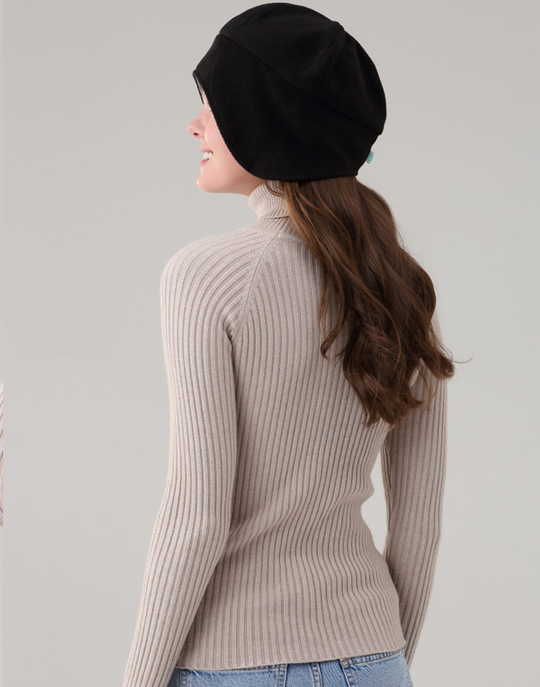 The Radia Smart® Hat Beanie (Black) offers EMF protection with silver-lined Faraday fabric that blocks RF, 5G, and wireless radiation. Designed to support fertility and overall wellness, it reduces harmful exposure while providing a comfortable, breathable fit. Perfect for daily wear, this stylish beanie combines modern design with powerful shielding to help protect your head from everyday electromagnetic stressors.